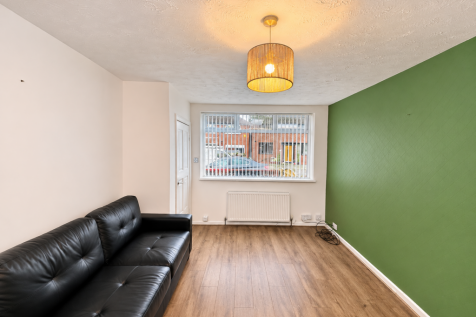 Marina Road, Droylsden, Tameside photo 4