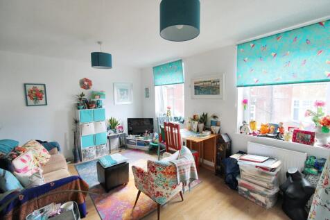 The Broadway, Crowborough, East Sussex, TN6 photo 4