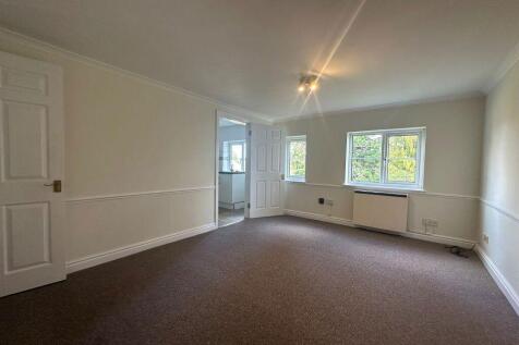 2 Bed Flat - Moulton photo 3