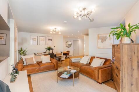 0F1HRE - Reception C.jpg