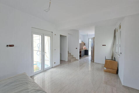 livingroom&amp;kitchen