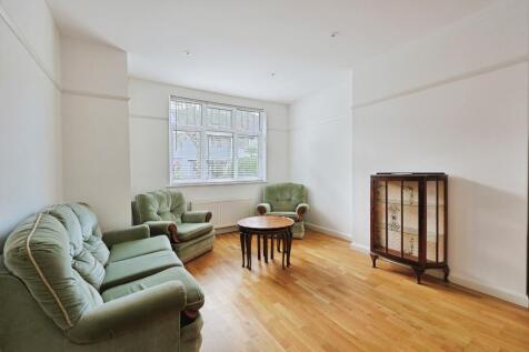 Park Drive, London, W3 photo 3