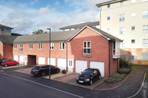 2 Andrews Close-2.jpg