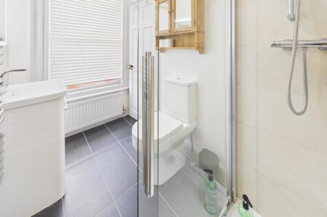 CAM02545G0-PR0486-STILL037