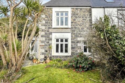Helston, TR12 - property photo