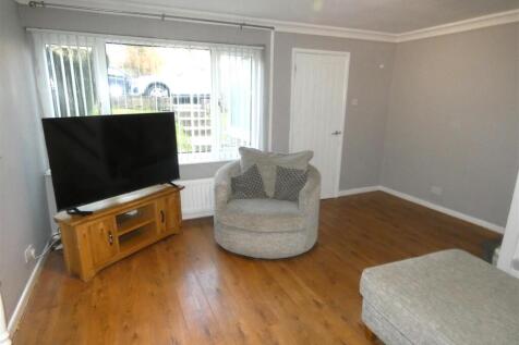 Bidston Close, Shaw, Oldham photo 4