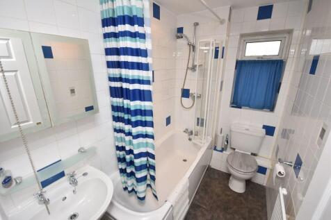 1eb0ca94-Bathroom