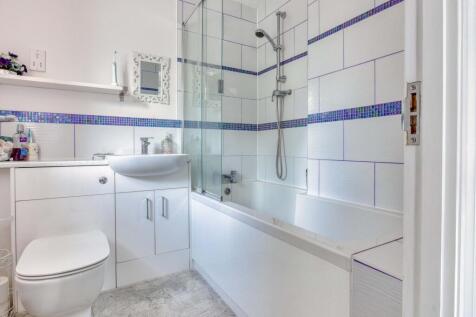 Ewemove Taunton - Graham Way (2)