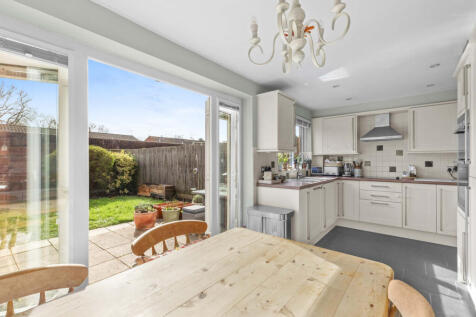 10 Hobart Court, Gunthorpe Rd, SL7 1UL (LOW RES)-9
