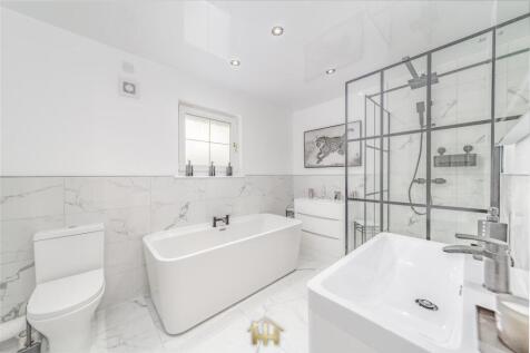 136 WILLIAM FITZGERALD WAY DUNDEE 151225 EDIT (30 