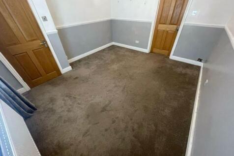 3 Bedroom house to rent, Primrose Close, Haydon Wick photo 3