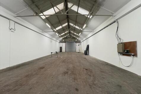 Distribution Warehouse to rent Image 3