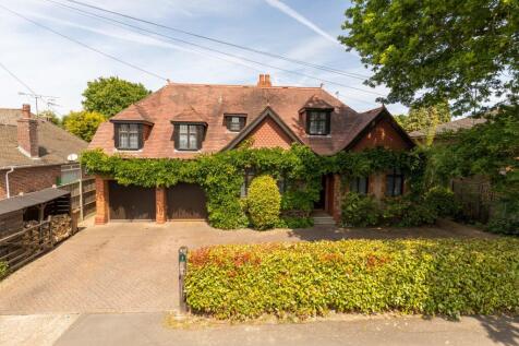 Horley, RH6 - property photo