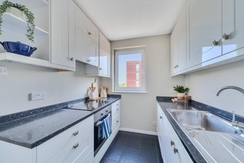 Porchester Mead, Beckenham, Kent, BR3 photo 3