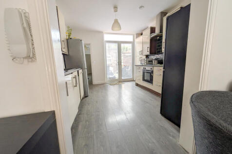 crom3495865520260807-interior-5-6vNQuH01Y6zTHrY...