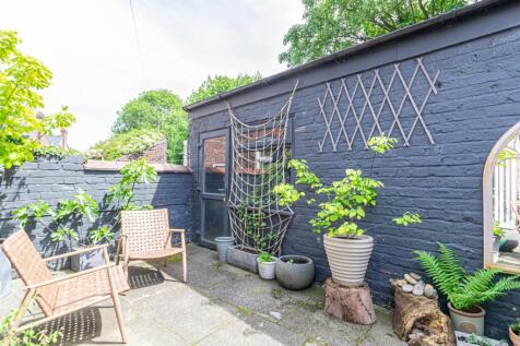 Courtyard Garden