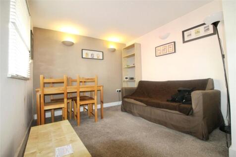 8 Higher Cheap Street, Sherborne, Dorset, DT9 photo 4