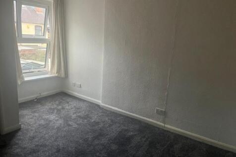 1 Bedroom Studio Flat, London Road, Wilmorton photo 4