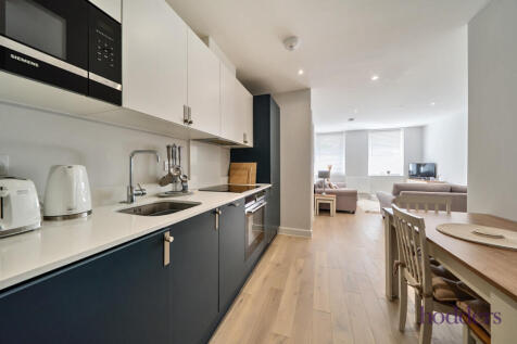 c80bb8d4-bbed-4b9...