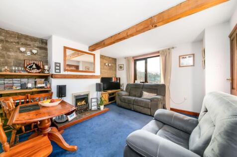 OPEN-PLAN LIVING DINING ROOM