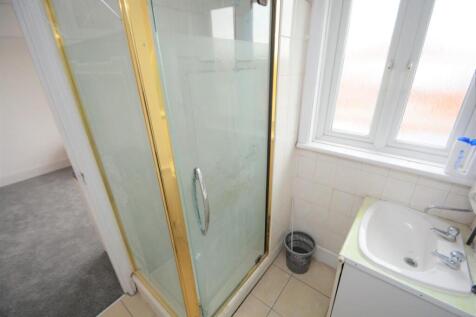 Kenton Road, Harrow photo 5