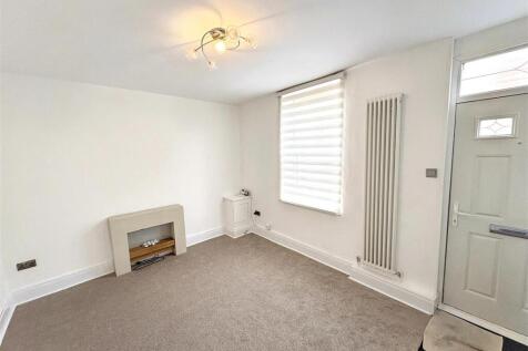 Living area (13).jpg