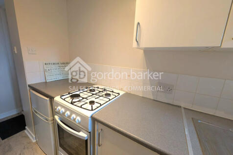 Alder Crescent, Poole, Dorset, BH12 photo 2