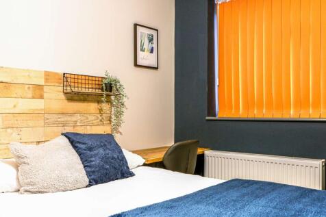 25 Glebe Road Room 2_.jpg