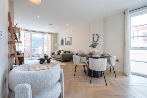 07-The_Tipton_29_Highgate_Rd_NW5_1EB (1).jpg