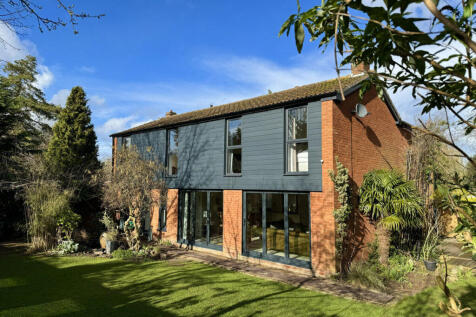 Lutterworth, LE17 - property photo