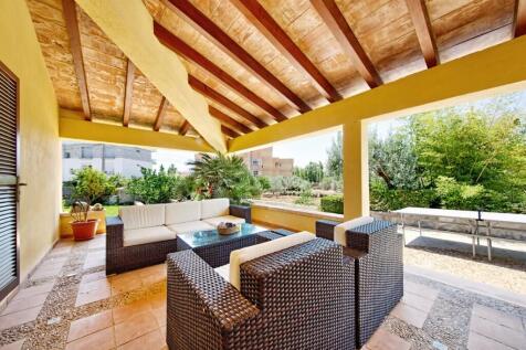 Covered Terrace