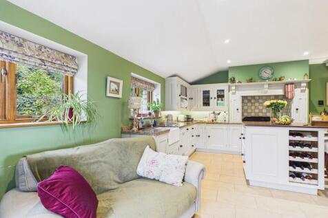 Kitchen/Dining Ro...