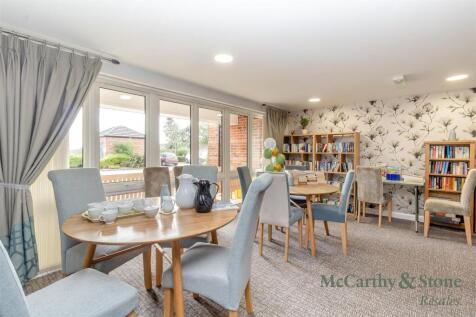 8703494-interior13.jpg