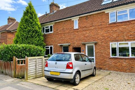 3-bed flat on Valentia Road, Headington, Oxford, OX3, £2,550/mo