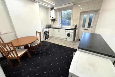 kitchen 1.jpg