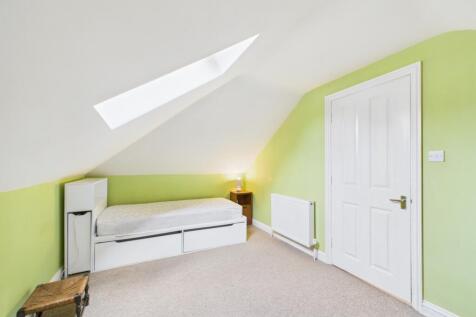 CAM01740G0-PR0486-STILL015