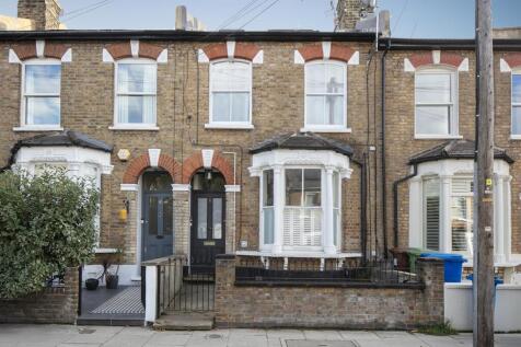 Brayards Road, Nunhead, SE15. 2 bedroom flat for sale