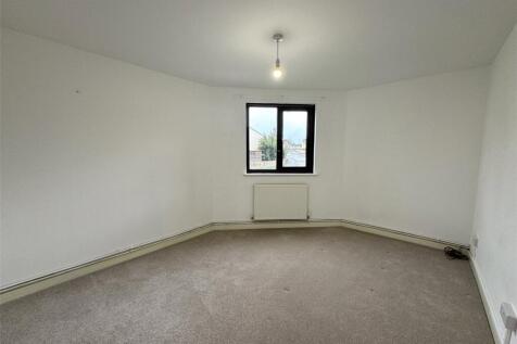 Long Meadow Drive, Silverleat, Barnstaple, Devon, EX32 photo 5