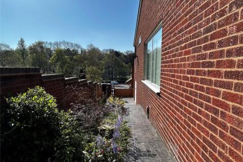 Sion Hill, Kidderminster, DY10 photo 3