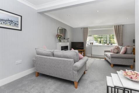 Bramleys Estate Agents - Gernhill Avenue - Fixby (