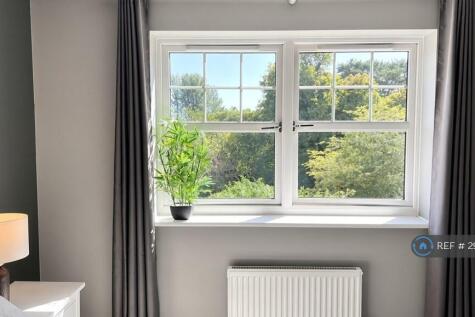 Ashengate Way, Uckfield, TN22 photo 5