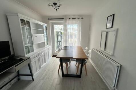 Watermead Road, Luton, Beds photo 5