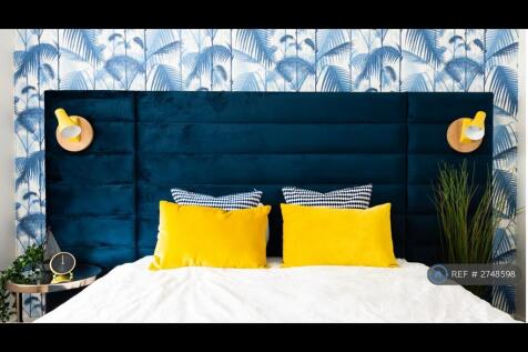 Bedroom - 32 Inch Tv - Double Black Out Blinds