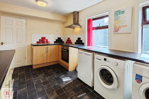 Accrington Road, Burnley, BB11 photo 5