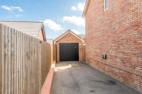 60 Barton Way-31.jpg
