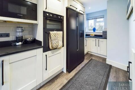 Through Lounge/Dining Room