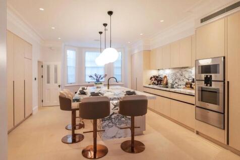 6 bed, 6 bath Terraced in london - Photo 5