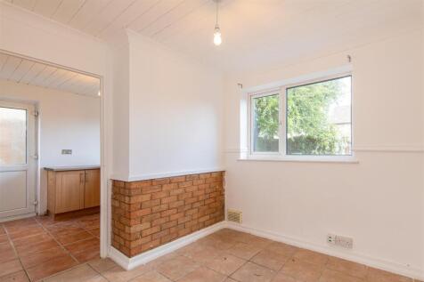 Lavery Court, Corby photo 4