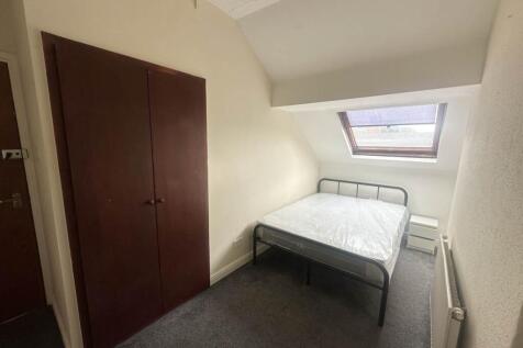 Haddon Avenue (Room 6), Burley, Leeds photo 4
