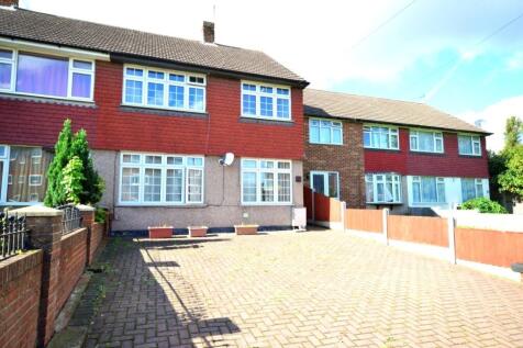 3-bed semi-detached on Springhead Road, Northfleet, Gravesend, Kent, DA11, £1,800/mo